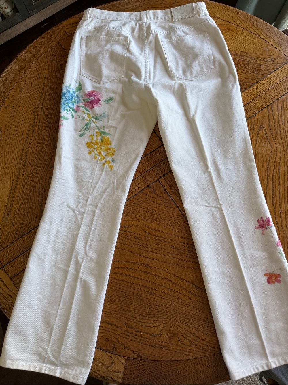 Ralph Lauren White Straight-Leg Jeans with Hand-Painted Floral Design - Picture 7 of 8